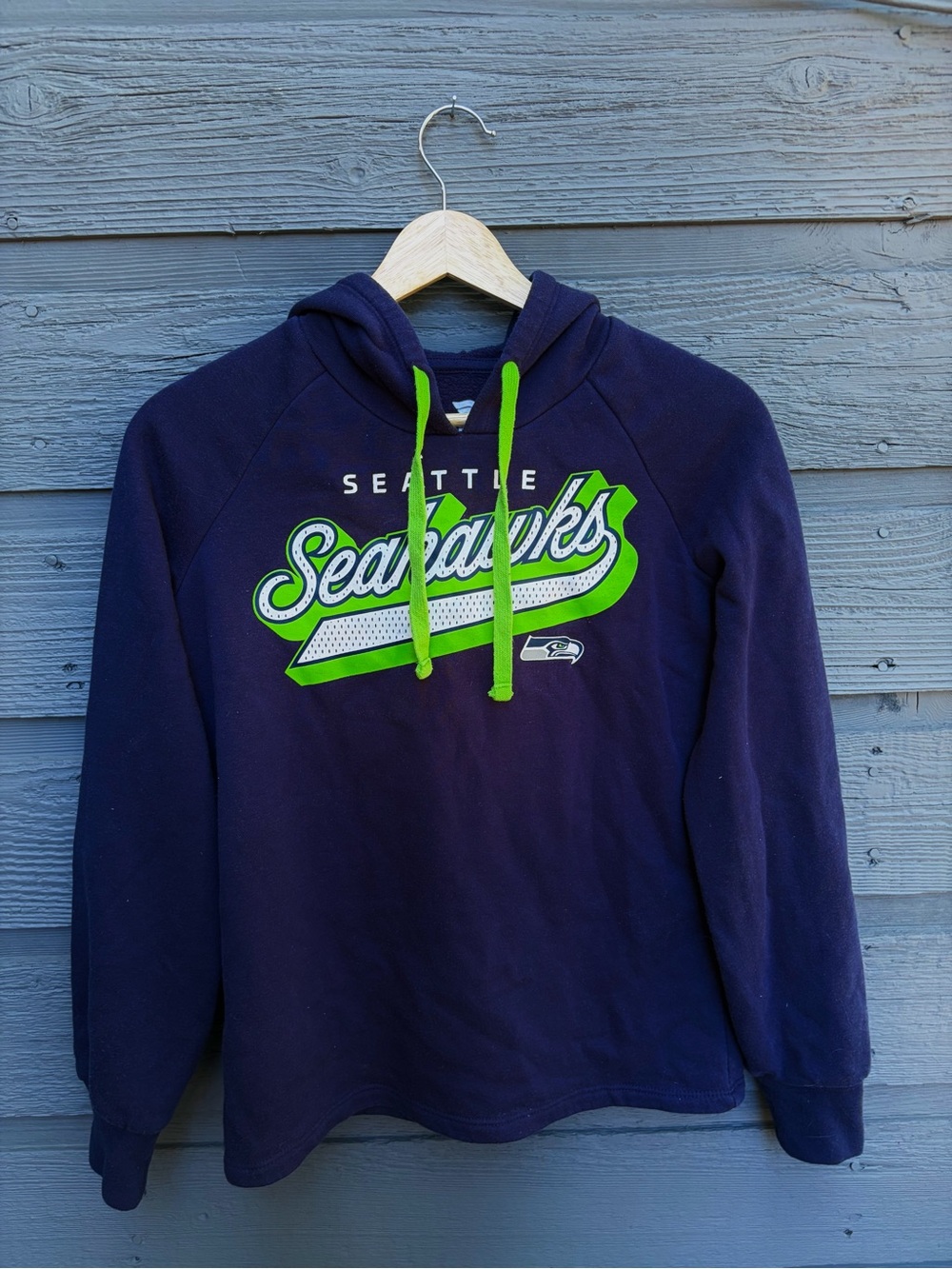 Seattle Seahawks Navy Action Green Pullover Hoodie Women’s XS NFL Team